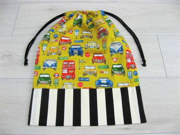 17-5◆送料無料♪◆巾着袋＊４０×３０cm◆体操服袋＊お着替え袋◆レトロクラシックカー＊車＊バス◆モノトーンストライプ