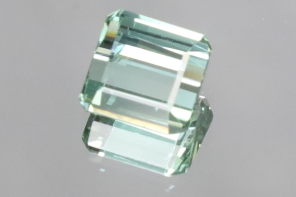 『美色』VS ライトパライバカラー 非加熱 天然 トルマリン 1.57ct ルース 6.7 x 6.5 mm