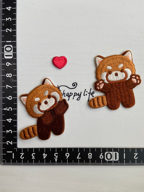 3枚入り　レッサーパンダ　刺繍アイロンワッペンシール両用タイプ