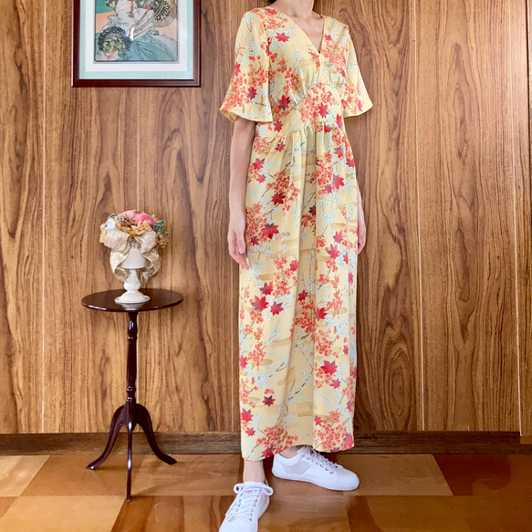 ロングシルクワンピース　半袖　正絹着物リメイク　イエローベージュ　Robe longue　３８（ M〜L ／９〜１１）