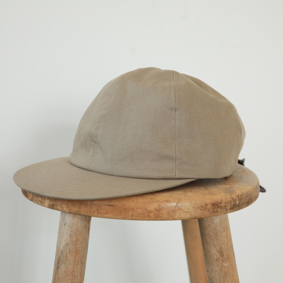 Looks neat cap / gray beige